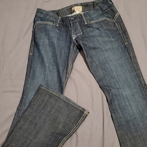 Woman's jens - Picture 4 of 16